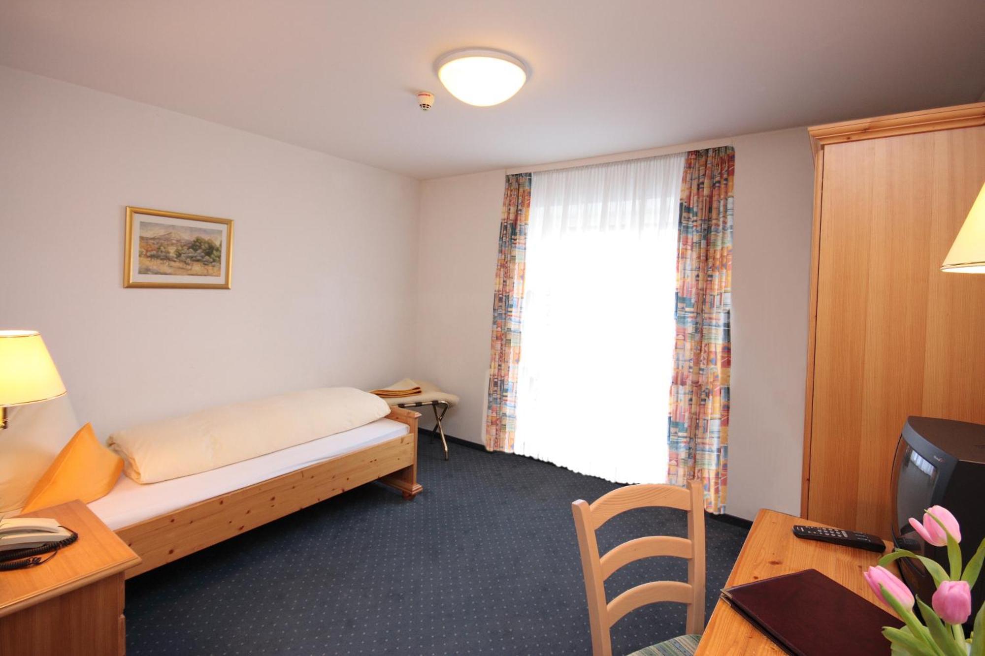 Hotel Trasen ヴァルトクライブルク エクステリア 写真